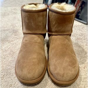 UGG CLASSIC MINI II